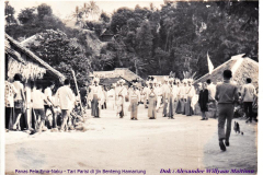 Panas-Pela-Ema-Naku-02-Tari-Parisi-di-jiku-jln-Benham