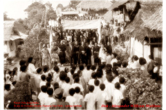 Panas-Pela-Ema-Naku-08-Acara-di-mungka-Amang-Hupung-Soa-Molo-tampa-tombak